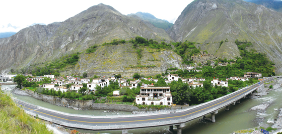 1499159056753670.jpg 阿壩州理縣重點(diǎn)打造的精品旅游村寨-木卡羌寨.jpg