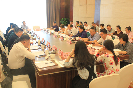 四川省政協(xié)農(nóng)委與省縣域經(jīng)濟(jì)學(xué)會(huì)組成聯(lián)合調(diào)研團(tuán)隊(duì)，與眉山市政府及企業(yè)代表共論農(nóng)產(chǎn)品品牌建設(shè)_副本.jpg