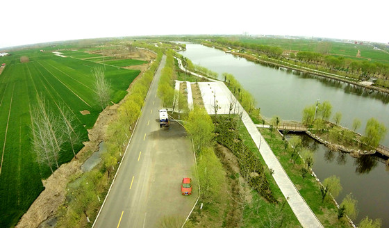 山東郯城 昔日臭水溝變身濕地景觀河_副本.jpg