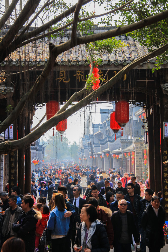 春節(jié)的黃龍溪古鎮(zhèn)熱鬧非凡_副本.jpg
