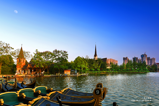 位于天府新區(qū)的華陽南湖已成為城市著名景區(qū) 肖劍華攝.jpg