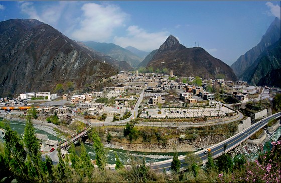 2　理縣藏寨新貌　郭利生攝 13778201618.jpg