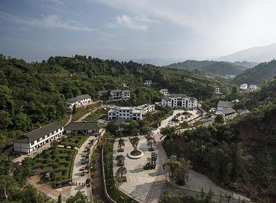 沐川縣桃源山居新農(nóng)村綜合體全景.JPG