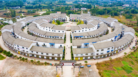 榮縣留佳鎮(zhèn) 小井溝幸福美麗新村農(nóng)民聚居點(diǎn)（廖志全攝）.jpg