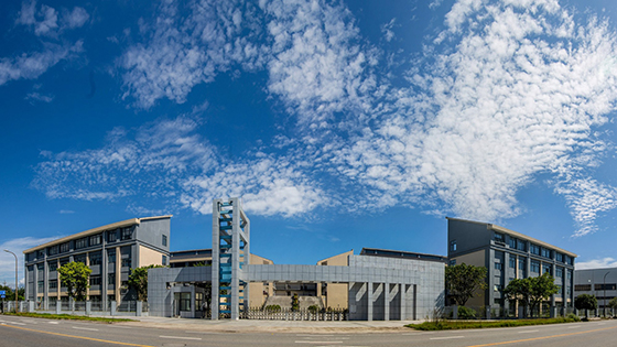 成都市實驗外國語學校雅安校區(qū) .jpg