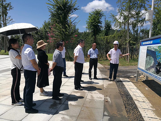 課題組調(diào)研蒼溪梨仙湖濕地公園建設(shè)情況.jpg