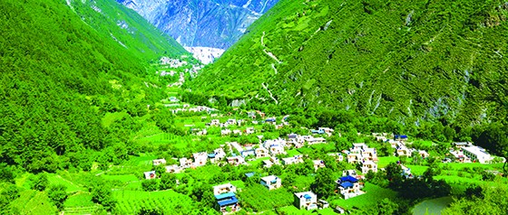 四川理縣打色爾寨  謝曉慶 岳云剛 攝.JPG