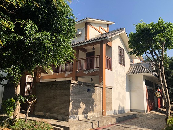 6 阿署達(dá)村新建的村民聚居區(qū) 潘興揚(yáng) 攝.jpg