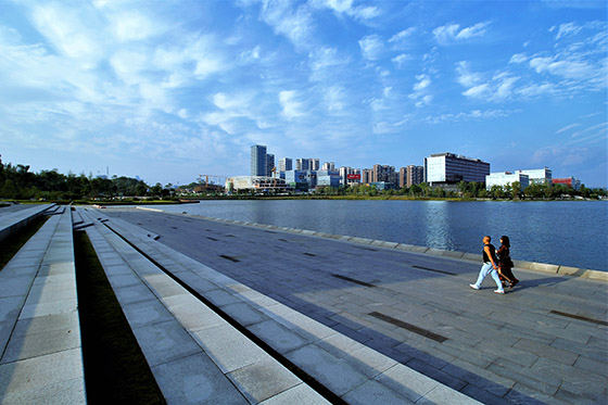 天府新區(qū)興隆湖一角 肖建華攝.jpg