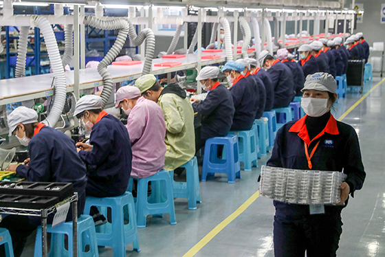 毗鄰重慶的四川廣安積極融入雙城經(jīng)濟圈，復(fù)工復(fù)產(chǎn)企業(yè)進入良性循環(huán)  邱海鷹 攝.JPG