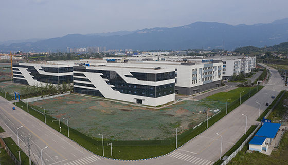 2 華鎣市“西部硅谷”園區(qū)一景.jpg