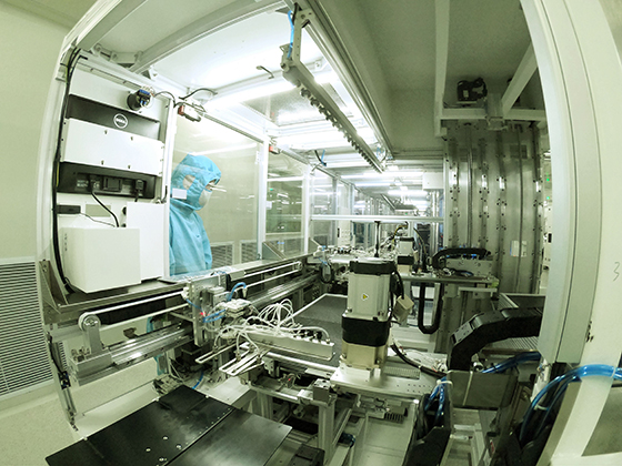 信利國(guó)際顯示車間生產(chǎn)現(xiàn)場(chǎng) 潘建勇攝.jpg