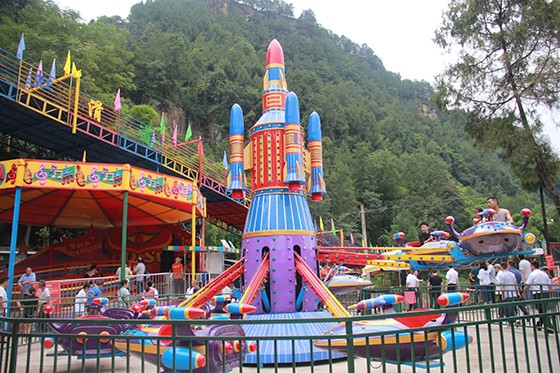 深山里的游樂(lè)園2.JPG