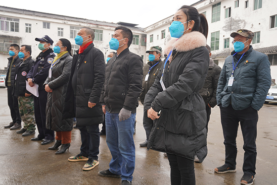 5  新冠肺炎疫情防控工作期間，卓筒井鎮(zhèn)干群迅速返崗，分片區(qū)進行嚴格管控，外防輸入，內防流動.JPG