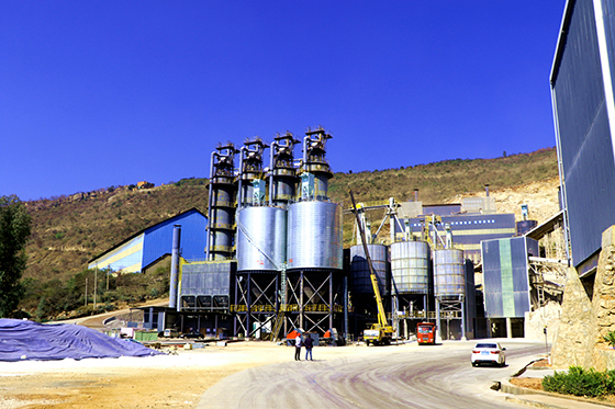 格里坪產(chǎn)業(yè)園區(qū)構(gòu)美科技 田金艷 攝.JPG