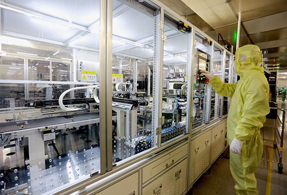 信利企業(yè)生產(chǎn)現(xiàn)場  潘建勇 攝.jpg