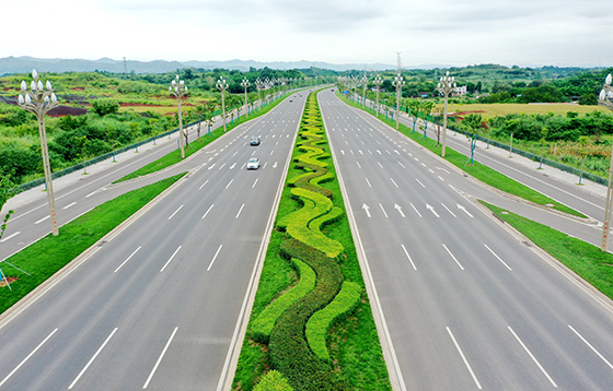 世界最長城市中軸線天府大道直通仁壽縣城  潘建勇 攝.jpg