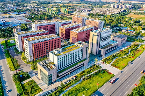 成都醫(yī)學城外景.jpg