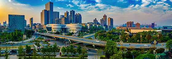 《一架高架跨通途》白云訶 攝.jpg