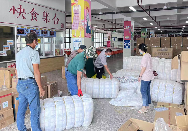 2清點(diǎn)搬運(yùn)生活物資.jpg