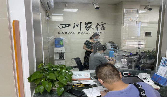 白花支行：主動作為  確保服務不打折.jpg