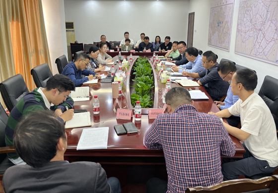 1666345382413852.jpg 在廣安市發(fā)改委會議廳舉行的專題座談會議現(xiàn)場.jpg