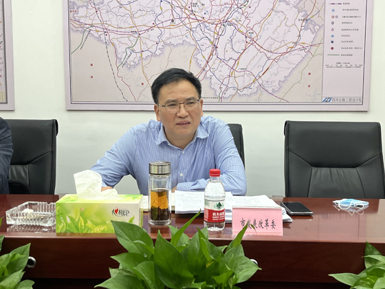 1666345411566372.jpg 廣安市發(fā)改委主任包永紅發(fā)言.jpg