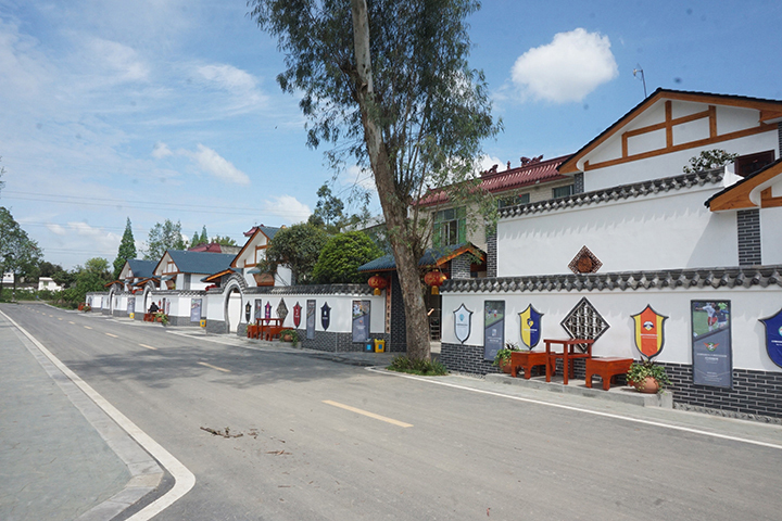 1670235735196194.jpg 鄉(xiāng)村處處詩(shī)情畫意.jpg