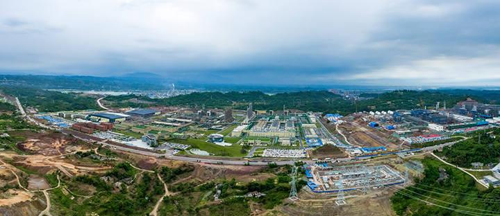 五通橋區(qū)工業(yè)新區(qū)全景  章綦  攝.JPG