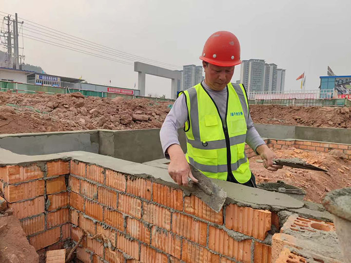 1675416612290177.jpg 2.抹灰.jpg