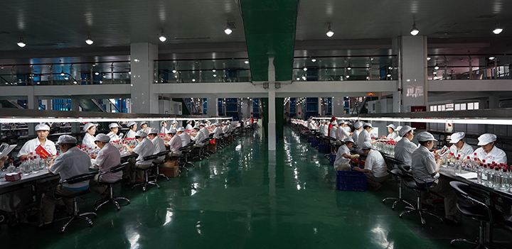 4劍南春白酒生產(chǎn)線  綿竹市委宣傳部供圖.jpg