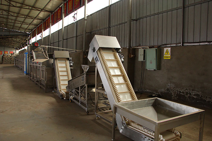 1677559612146741.jpg 3 合作社新購入的川芎加工生產(chǎn)機(jī)器.JPG