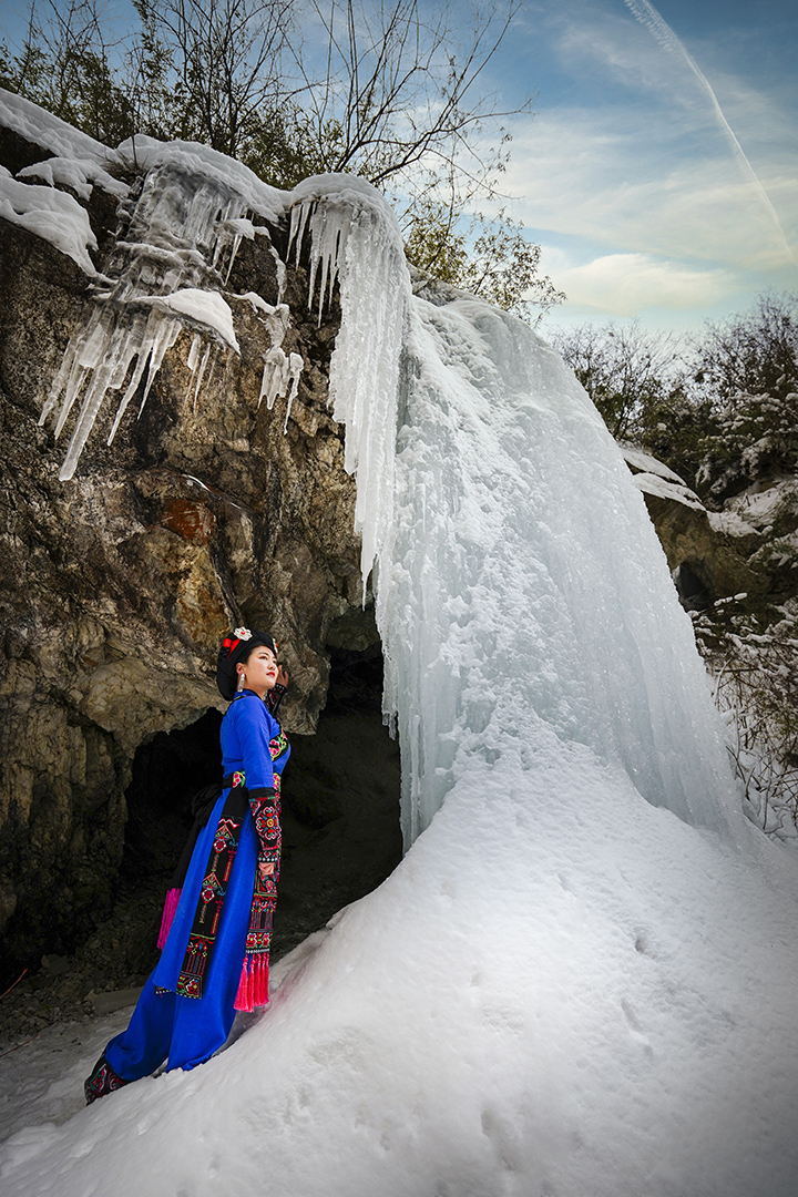 1678084453141321.jpg 1汶川縣大寺冰瀑.jpg