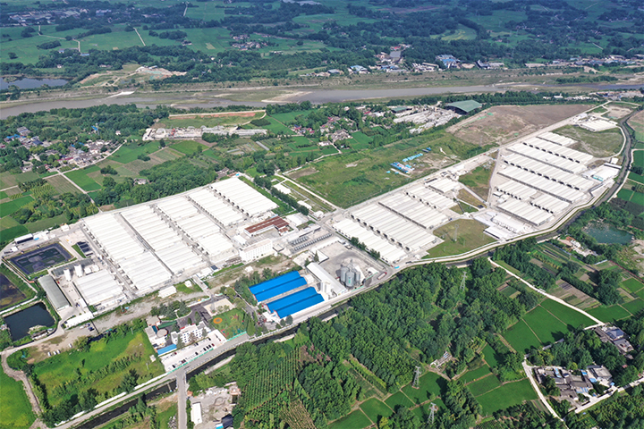 1679992143273672.jpg 融通農(nóng)發(fā)崇州公司俯瞰圖.jpg