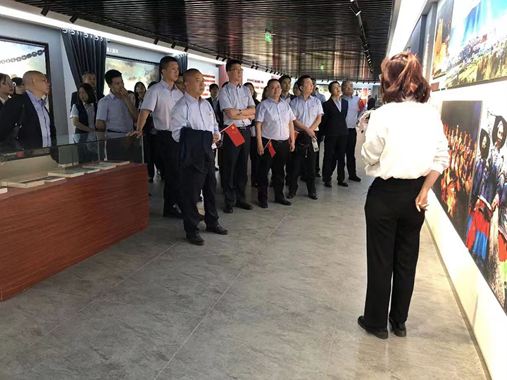 1684976768275495.jpg 284126877775009702.jpg