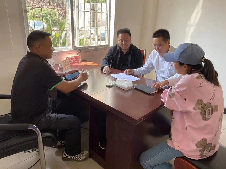 1685083786271534.jpg 2評(píng)議現(xiàn)場(chǎng).jpg