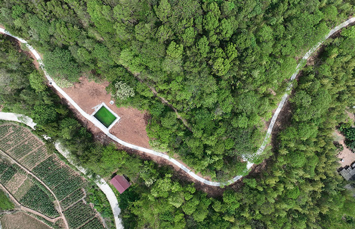 圖4  新建成的防火步道投入使用（無人機照片）。.jpg