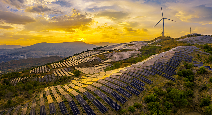 13紅格光伏發(fā)電  石磊 攝.jpg