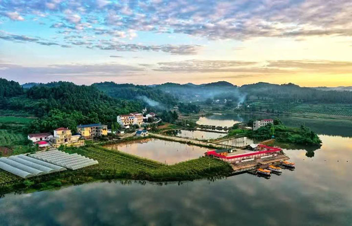 圖1 石佛鎮(zhèn)榮家溝村.jpg