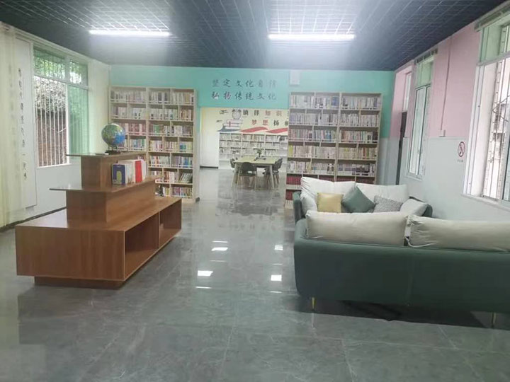 圖3 圖書(shū)室.jpg