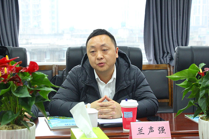 5　五糧液濃香酒公司總經(jīng)理助理、川渝大區(qū)負(fù)責(zé)人蘭聲強(qiáng)出席合作交流會(huì).jpg