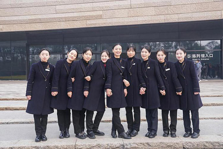 2 三星堆博物館的女干部職工 廣漢市融媒體中心供圖.jpg