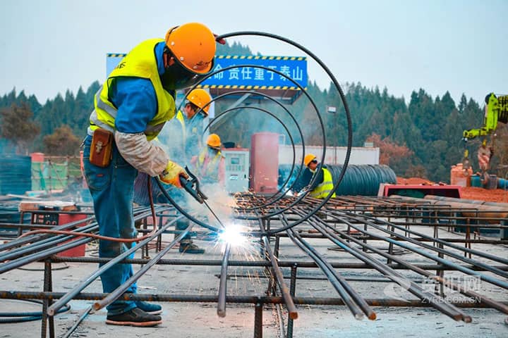 圖5  焊接鋼筋.jpg