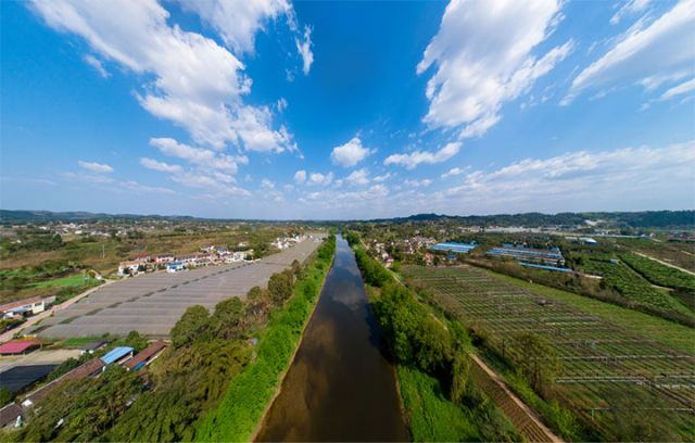 圖1 “雁江藍”的背后離不開雁江持續(xù)發(fā)力、逗硬考核的一系列環(huán)保措施的實行。.jpg