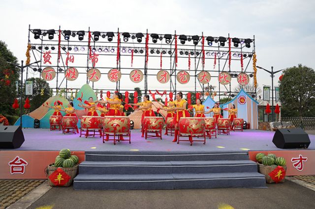 圖8 文藝演出.jpg