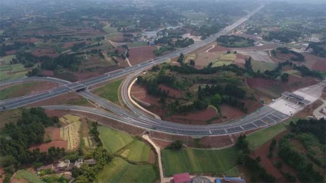 1726658006393069.jpg 圖3 成資渝高速丹山互通 拷貝.jpg