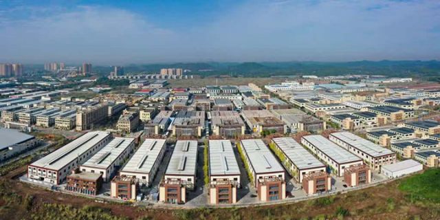 1734940121491954.jpg 圖1 工業(yè)園區(qū) 姚陽 攝.jpg