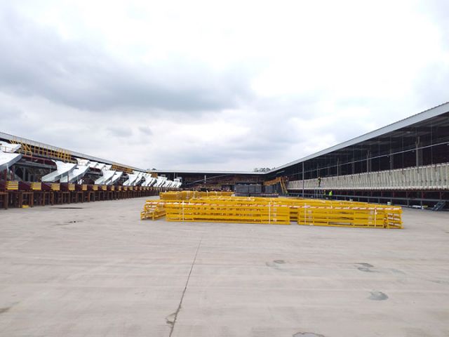 圖1  即將完工的到達倉外觀 謝義 攝.jpg