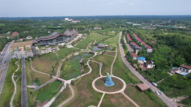 1751012192857788.jpg 圖1 孔雀花鄉(xiāng).jpg