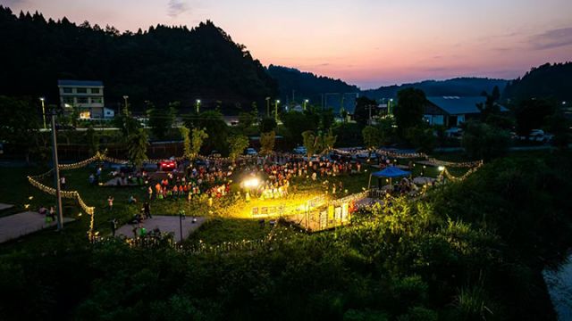 圖5  安岳臥佛院景區(qū)“星河禪意”音樂雅集。安岳縣文廣旅局供圖.jpg